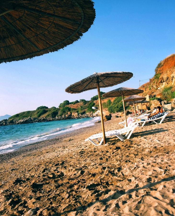 Amalias Place ميتيكاس المظهر الخارجي الصورة